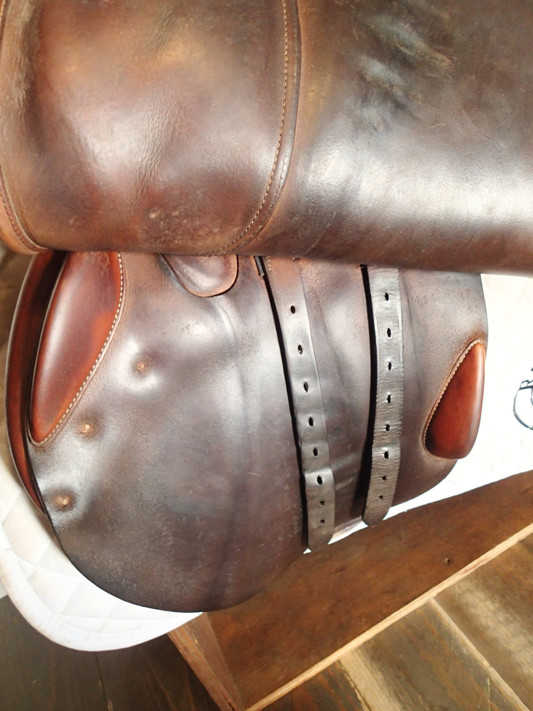 17.5" Butet Saddle - 2012 - P Seat - 3 Flaps - 4.25" dot to dot (142)