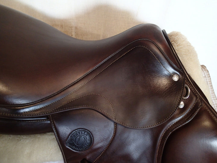 17.5" Antares Skylla Saddle - Full Calfskin - 2021 - 2A Flaps - 4.5" dot to dot