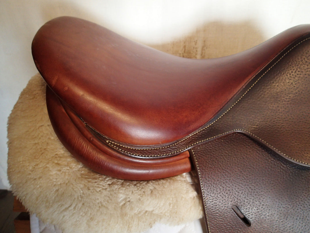 16" Butet Saddle - 2007 - L Seat - 0C Flaps - 4.5" dot to dot (143)