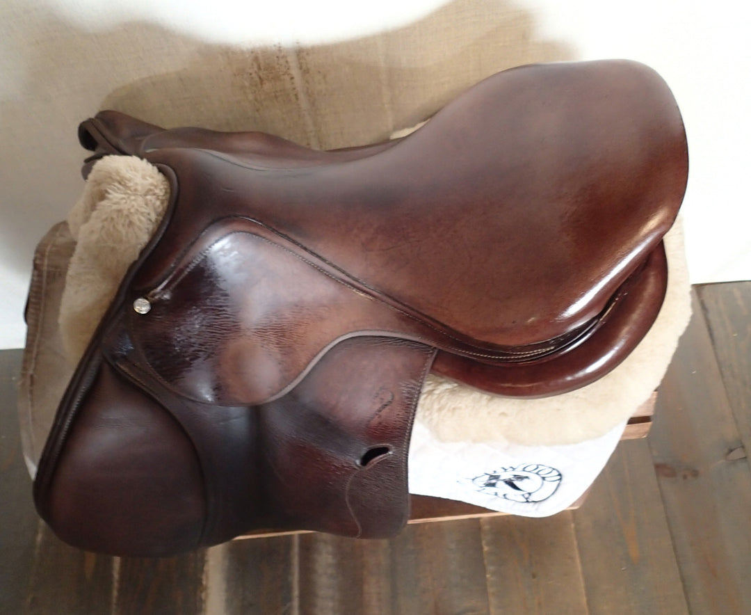 17.5" Antares Evolution Saddle - Full Buffalo - 2017 - 3A Flaps - 4.5" dot to dot (144)