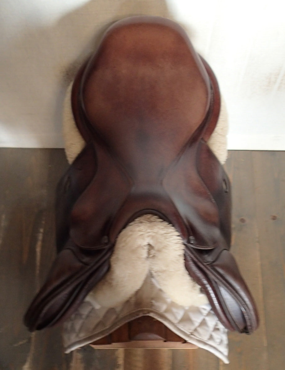 17.5" Antares Evolution Saddle - Full Buffalo - 2017 - 3A Flaps - 4.5" dot to dot (144)