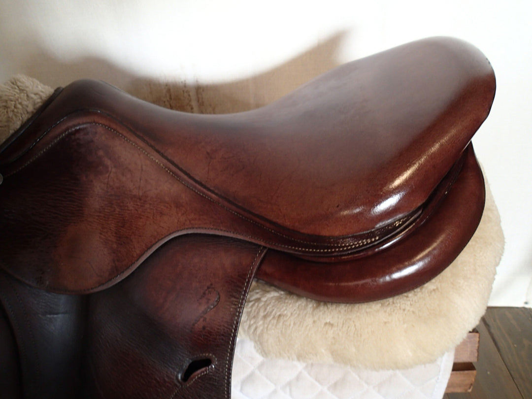 17.5" Antares Evolution Saddle - Full Buffalo - 2017 - 3A Flaps - 4.5" dot to dot (144)