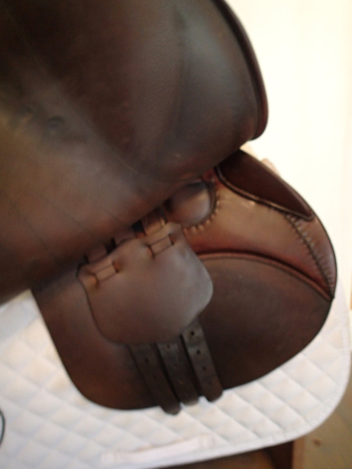 17" Butet Premium Saddle - Full Calfskin - 2015 - L Seat - 2.5 Flaps - 4.25" dot to dot