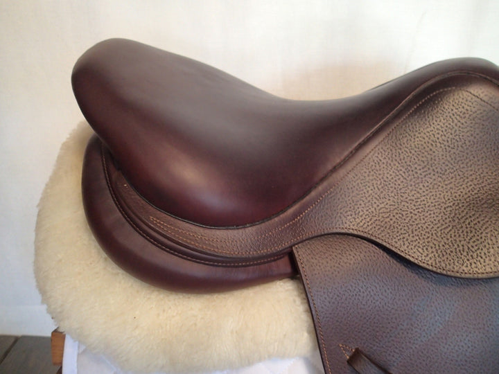 16.5" CWD Saddle - 2018 - 2L Flaps - SE01 - 4.25" dot to dot - Pro Panels