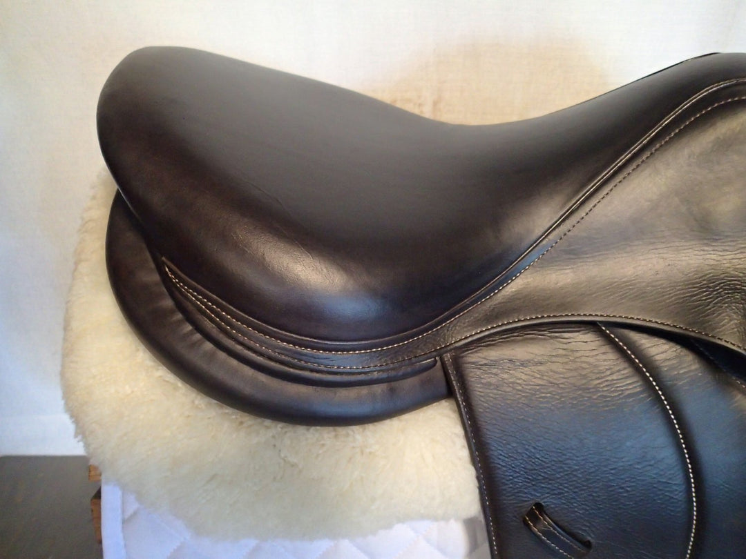 17" Voltaire Palm Beach Saddle - Full Buffalo - 2022 - 1A Flaps - 4.75" dot to dot - FIN Panels