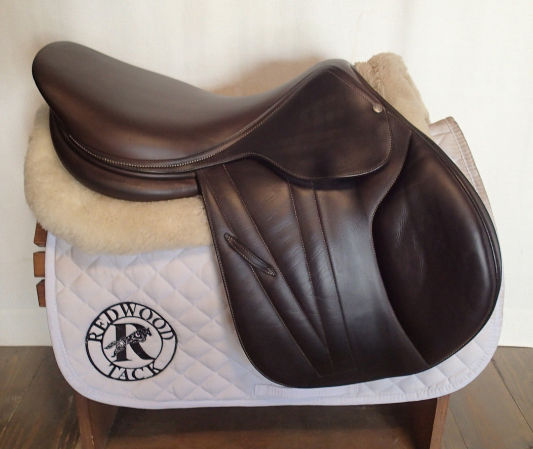 17.5" Butet Premium Saddle - Full Calfskin - 2020 - M Seat - 2.25 Flaps - 4.5" dot to dot