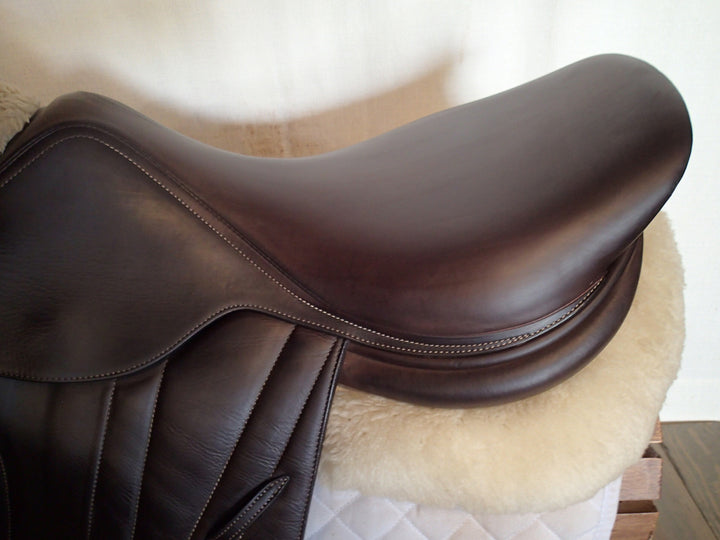 17.5" Butet Premium Saddle - Full Calfskin - 2020 - M Seat - 2.25 Flaps - 4.5" dot to dot