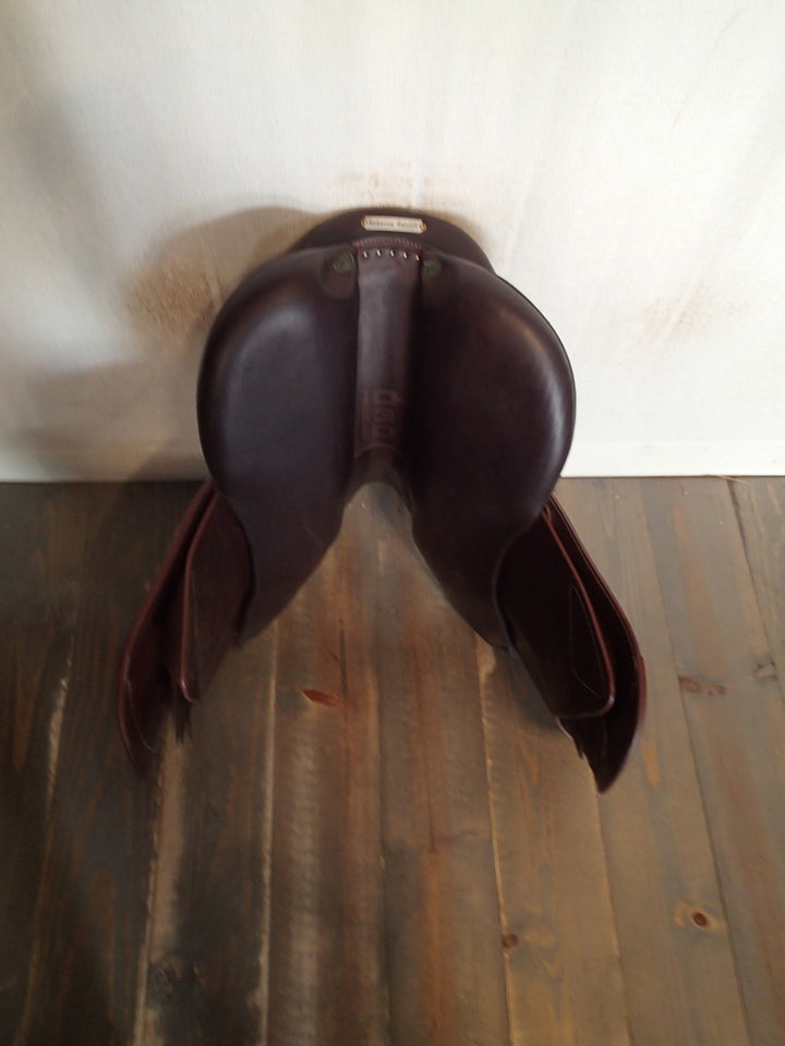 17.5" Devoucoux Biarritz Lab Saddle - Full Buffalo - 2022 - 3ABR Flaps - 4.75" dot to dot