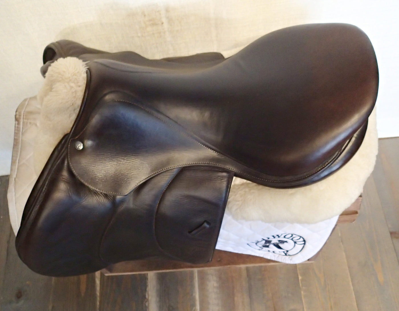 16" Voltaire Palm Beach Saddle - Full Buffalo - 2017 - 1A Flaps - 4.75" dot to dot - FIN Panels
