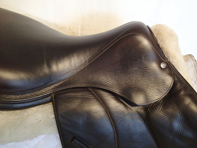 16" Voltaire Palm Beach Saddle - Full Buffalo - 2017 - 1A Flaps - 4.75" dot to dot - FIN Panels