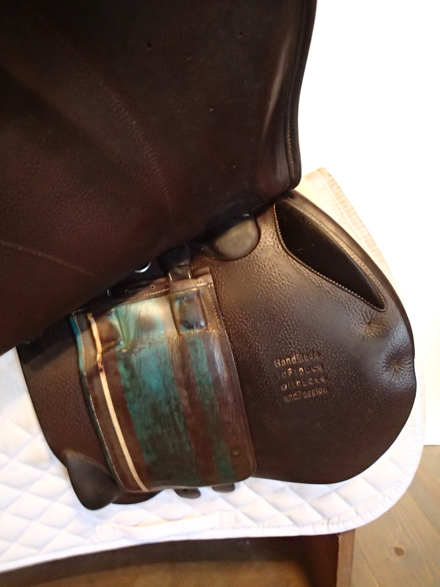 16" Voltaire Palm Beach Saddle - Full Buffalo - 2017 - 1A Flaps - 4.75" dot to dot - FIN Panels