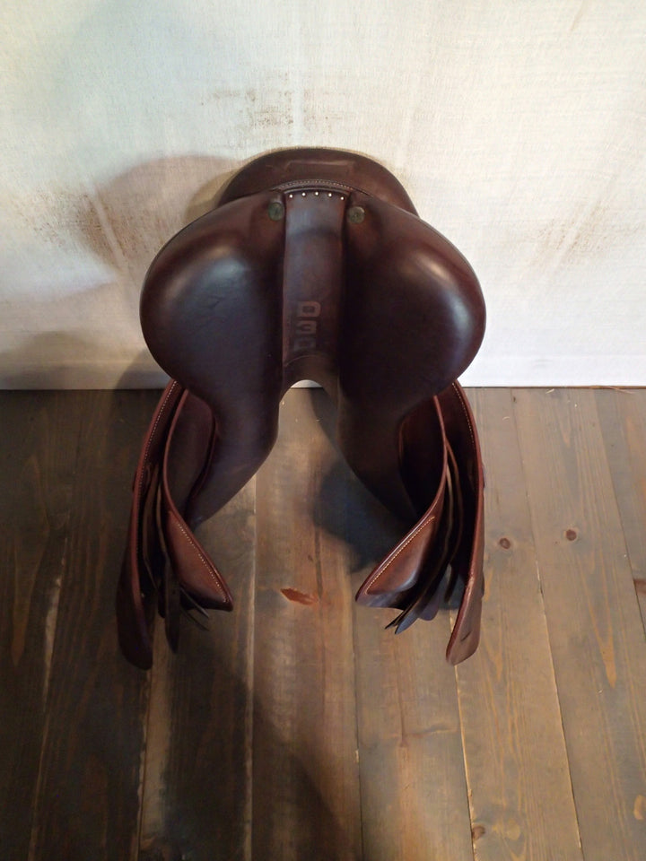 16.5" Devoucoux Biarritz S Saddle - Full Buffalo - 2022 - 2 Flaps - 4.5" dot to dot