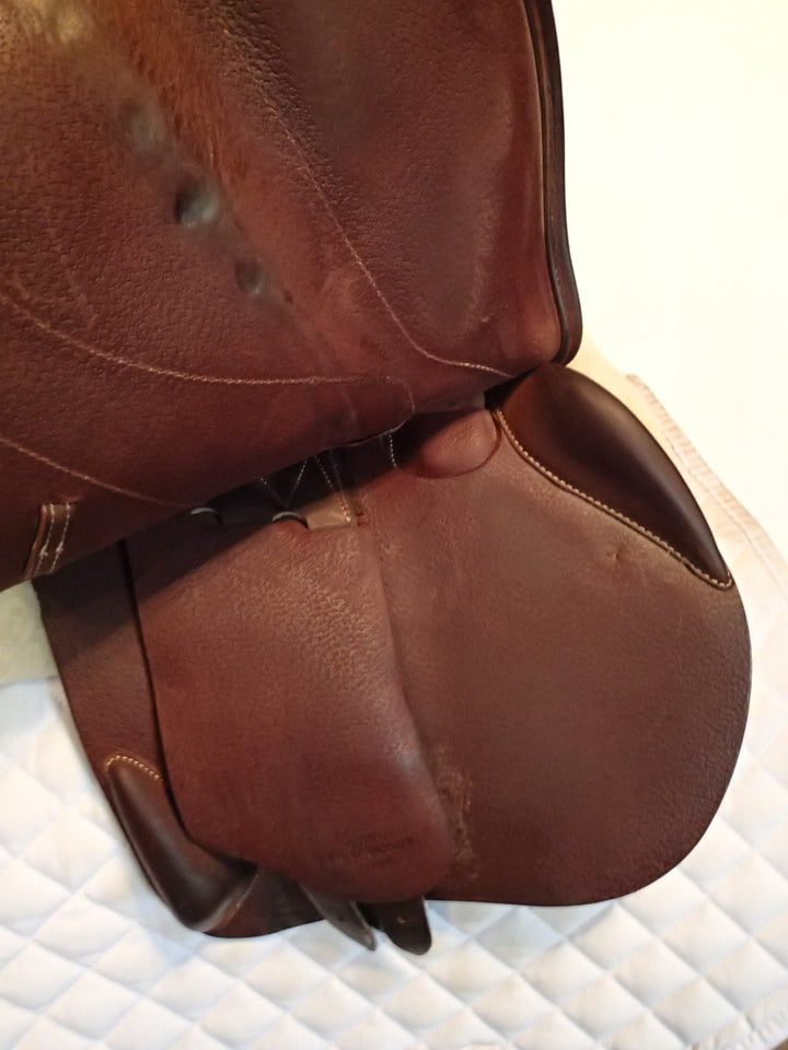 16.5" Devoucoux Biarritz S Saddle - Full Buffalo - 2022 - 2 Flaps - 4.5" dot to dot