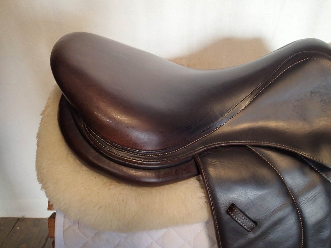 17.5 Voltaire Palm Beach Saddle - Full Buffalo - 2016 - 3AA Flaps - 4.75" dot to dot - Pro Panels