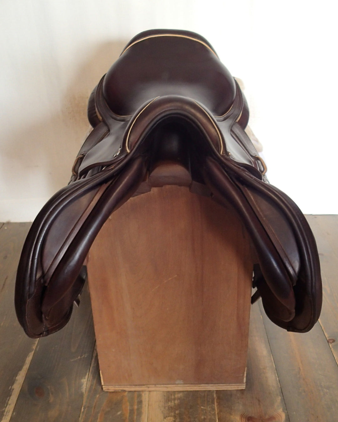 17.5" CWD Mademoiselle 2Gs Saddle - Full Buffalo - 2019 - 2C Flaps - S ...