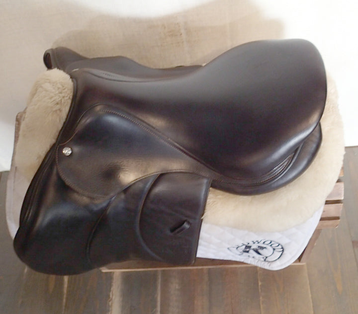 17" Voltaire Palm Beach Saddle - Full Buffalo - 2019 - 2A Flaps - 4.75" dot to dot - Pro Panels