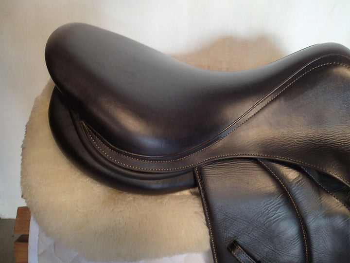 17" Voltaire Palm Beach Saddle - Full Buffalo - 2019 - 2A Flaps - 4.75" dot to dot - Pro Panels