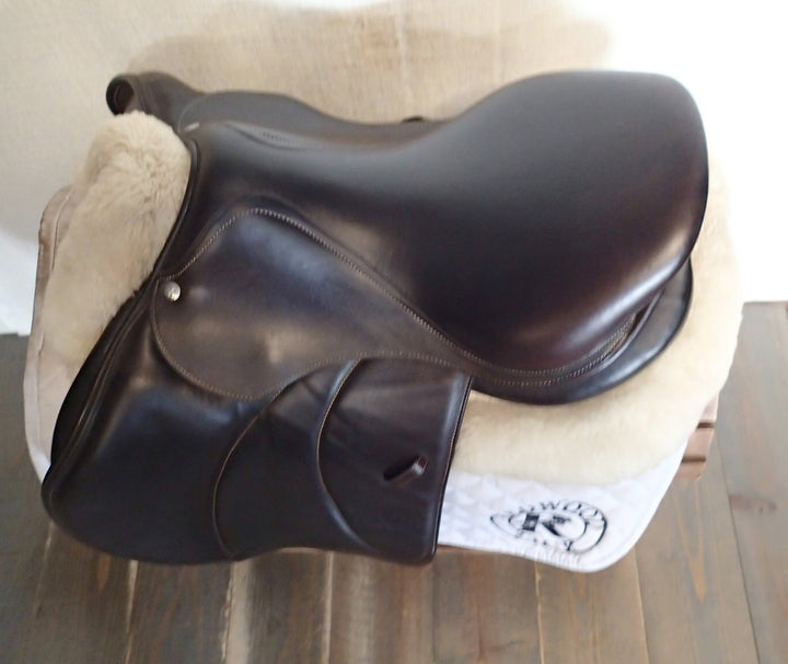 16.5" Voltaire Palm Beach Saddle - Full Buffalo - 2017 - 2AA Flaps - 4.75" dot to dot - FIN Panels