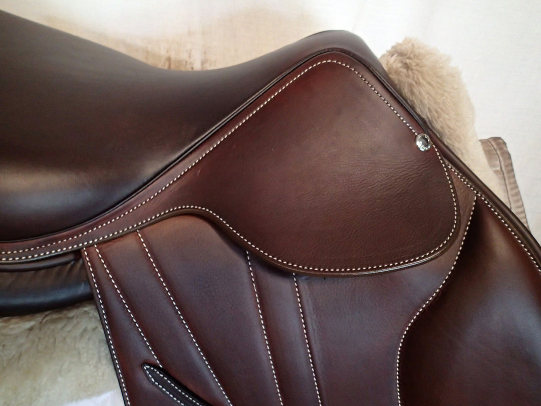 17" Butet Premium Saddle - Full Calfskin - 2014 - L Seat - 2 Flaps - 4.25" dot to dot (178)