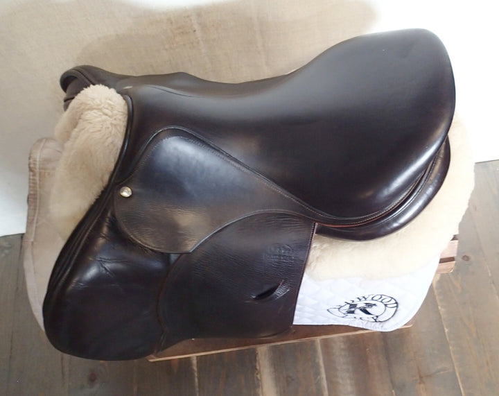 17" Devoucoux Oldara Saddle - Full Buffalo - 2013 - 2AA Flaps - 4.5" dot to dot