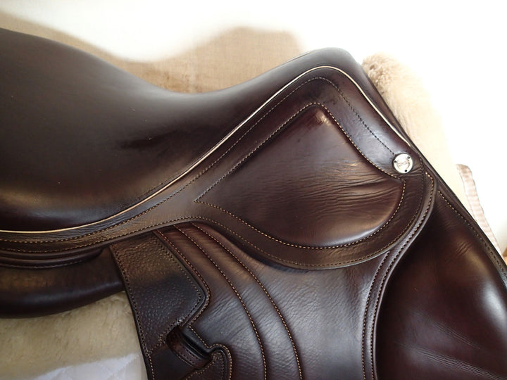 17.5" CWD Mademoiselle 2Gs Saddle - Full Buffalo - 2021 - 2L Flaps - SE32