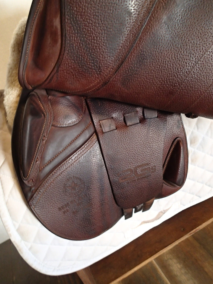 17" CWD Hunter Mademoiselle 2Gs Saddle - Full Buffalo - 2022 - 2LH Flaps - SE38 - Pro Panels (188)