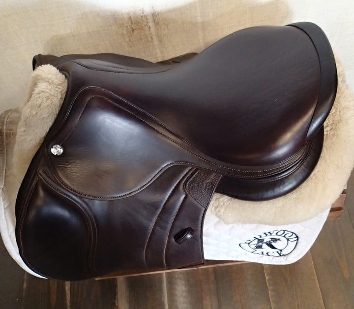 17" CWD Hunter Mademoiselle 2Gs Saddle - Full Buffalo - 2022 - 2LH Flaps - SE38 - Pro Panels (188)