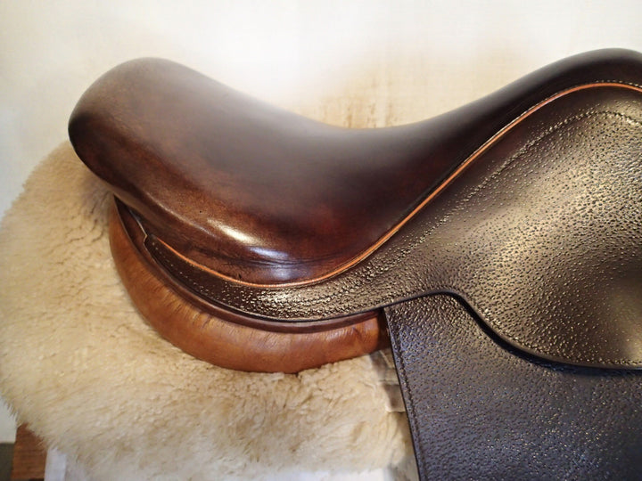 15" Beval LTD Princeton Junior / Pony Saddle (190)