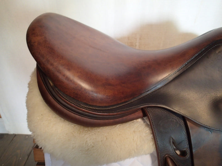 18" Devoucoux Ioldy Monoflap Saddle - 2002 - 1AA Flaps - 4.5" dot to dot