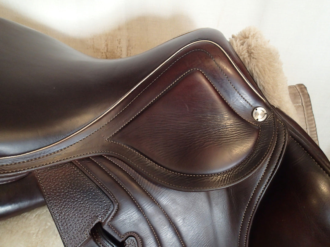 17.5" CWD Mademoiselle 2Gs Saddle - Full Buffalo - 2022 - 2C Flaps - SE32 (197)