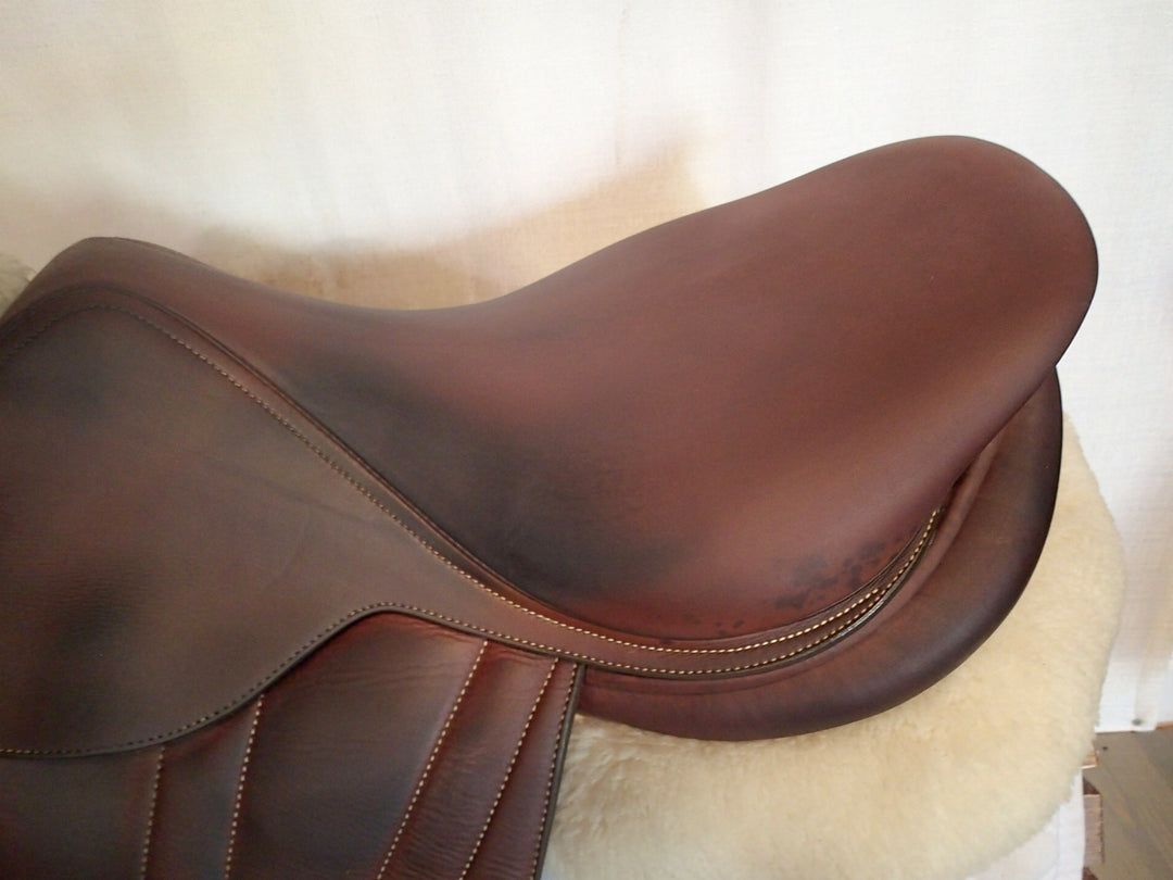 17" Butet Premium Saddle - Full Calfskin - 2018 - L Seat - 2 Flaps - 4.5" dot to dot