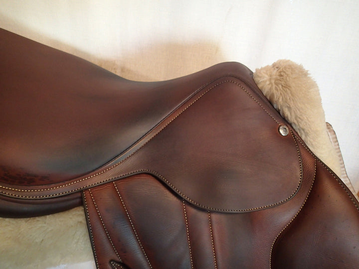 17" Butet Premium Saddle - Full Calfskin - 2018 - L Seat - 2 Flaps - 4.5" dot to dot