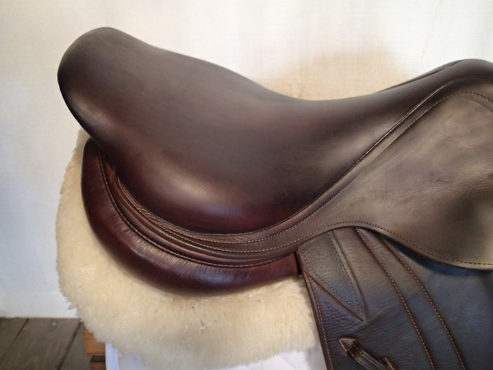 17.5" CWD Saddle - Full Buffalo - 2015 - 2L Flaps - SE02 - 4.5" dot to dot