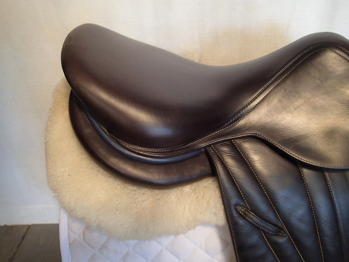 16" Butet Premium Saddle - Full Calfskin - 2018 - M Seat - 1.5 Flaps - 4.25" dot to dot