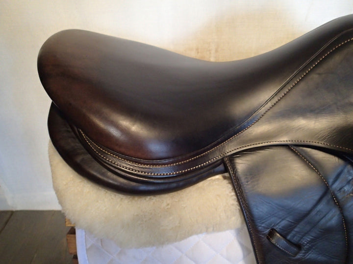 18" Voltaire Palm Beach Saddle - Full Buffalo - 2019 - 3AA Flaps - 4.75" dot to dot - Pro Panels