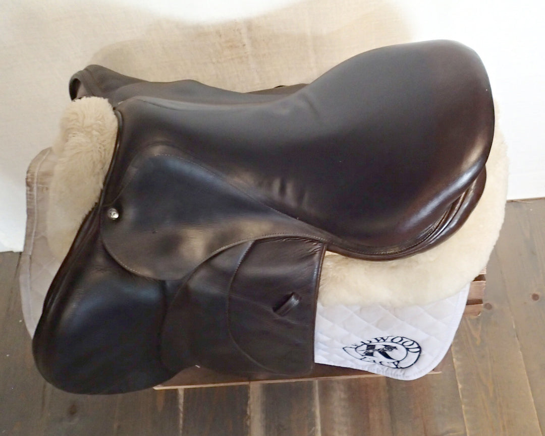 17.5" Voltaire Palm Beach Saddle - Full Buffalo - 2014 - 3AA Flaps - 4.75" dot to dot - Wool Flocked