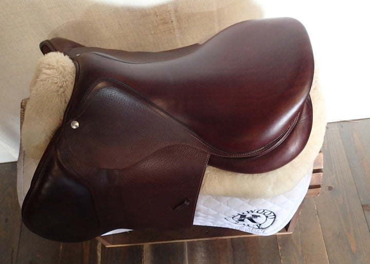 17" Devoucoux Biarritz O Saddle - 2023 - 2A Flaps - 4.75" dot to dot