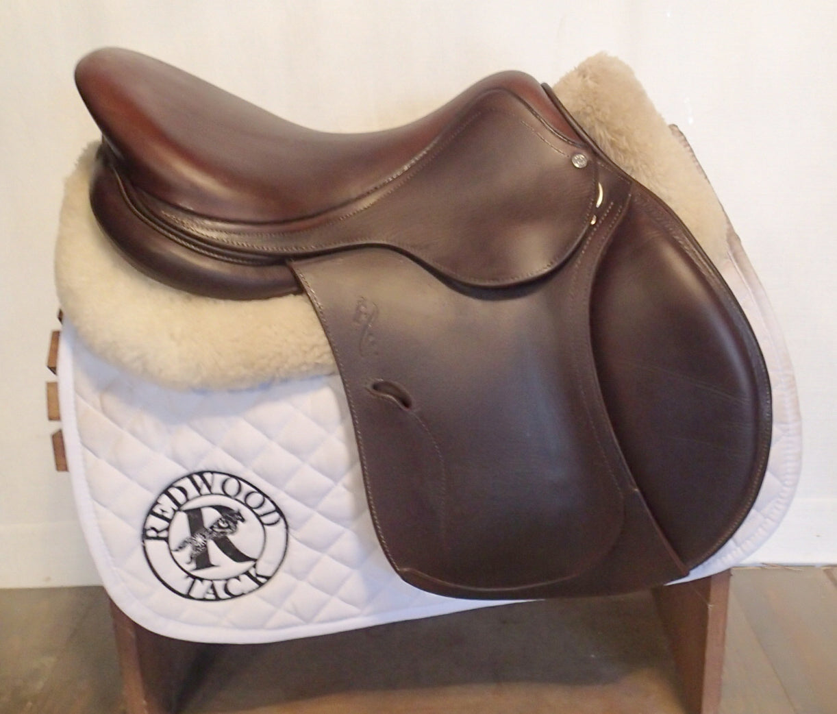 18" CWD Hunter 2Gs Saddle - 2018 - 2C Flaps - SE29 - 4.75" dot to dot