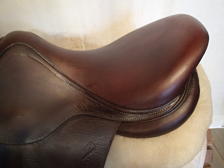 17" Antares Connexion Saddle - Full Buffalo - 2020 - 3NB Flaps - 4.75" dot to dot