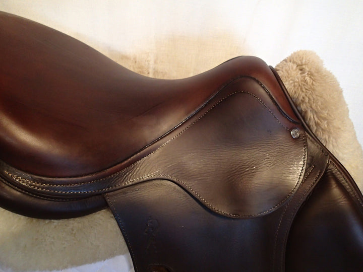 17" Antares Connexion Saddle - Full Buffalo - 2020 - 3NB Flaps - 4.75" dot to dot