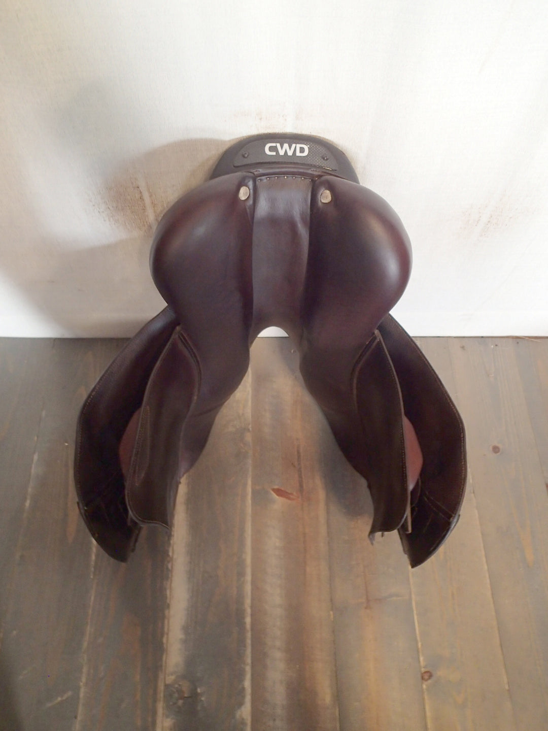 17" CWD Hunter 2Gs Saddle - Full Buffalo - 2015 - 2L Flaps - SE30 - 4.5" dot to dot