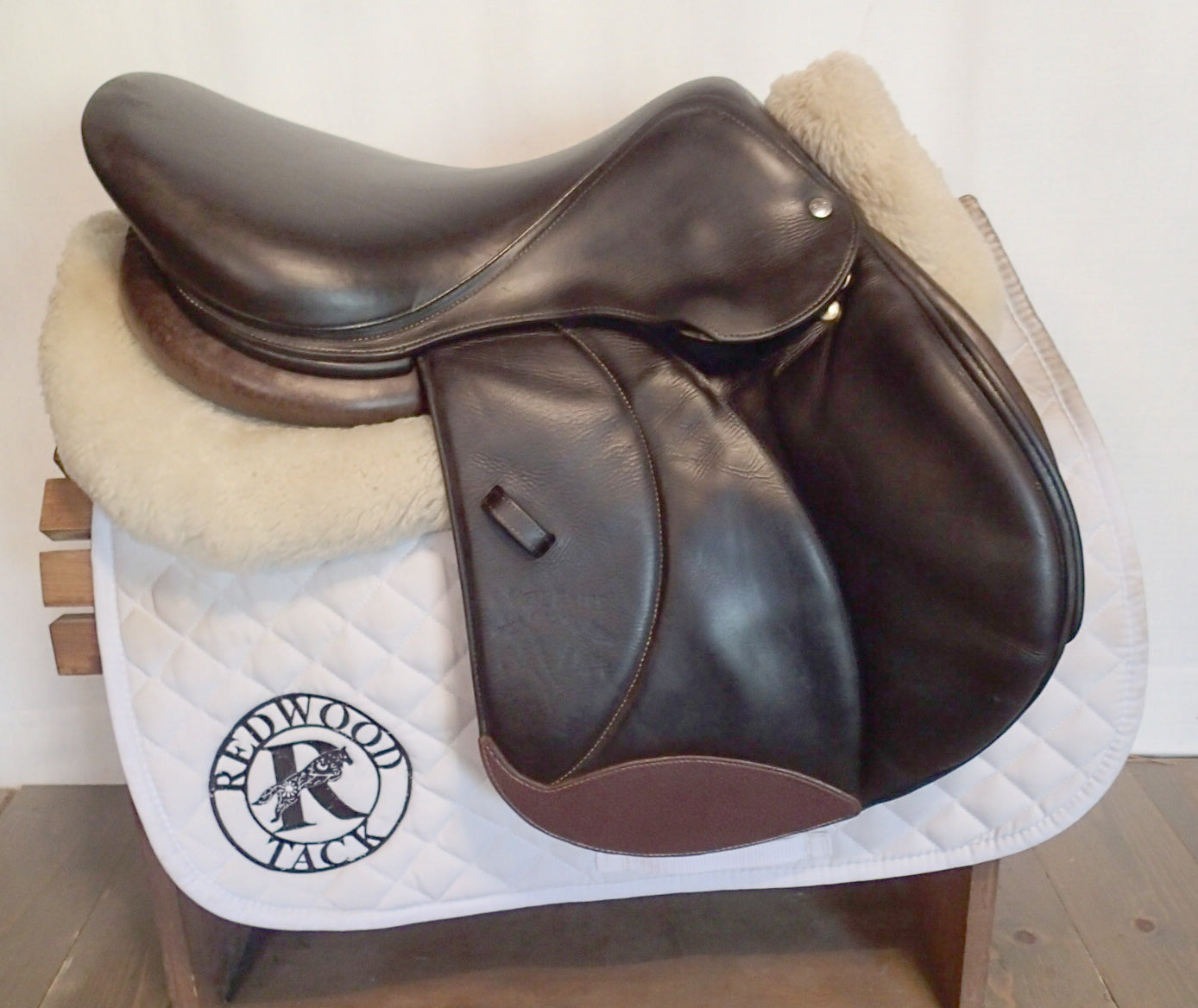 18" Voltaire Palm Beach Saddle - Full Buffalo - 2018 - 3AA Flaps - 4.75" dot to dot - Pro Panels
