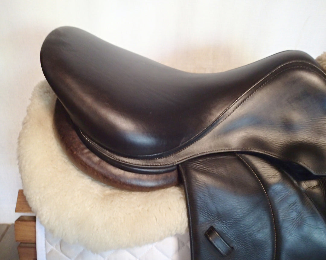 17" Voltaire Palm Beach Saddle - Full Buffalo - 2021 - 2A Flaps - 4.75" dot to dot - Pro Panels