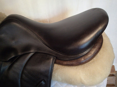 18" Voltaire Palm Beach Saddle - Full Buffalo - 2018 - 3AA Flaps - 4.75" dot to dot - Pro Panels