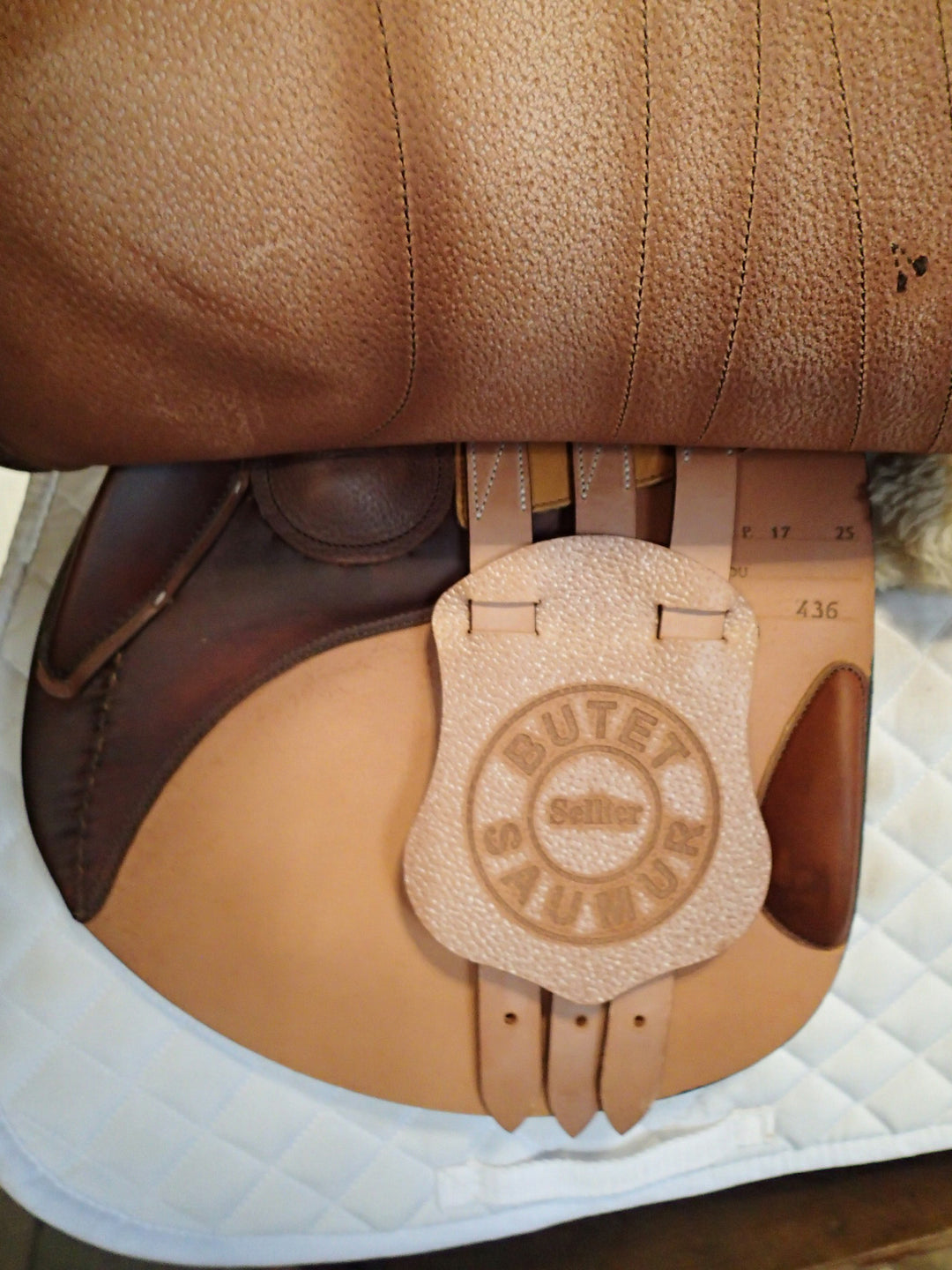 17" Butet Premium Saddle - Full Calfskin - 2015 - P - 2.25 Flaps - 4" dot to dot