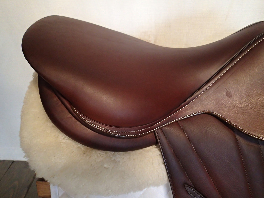 17" Butet Premium Saddle - Full Calfskin - 2015 - P - 2.25 Flaps - 4" dot to dot