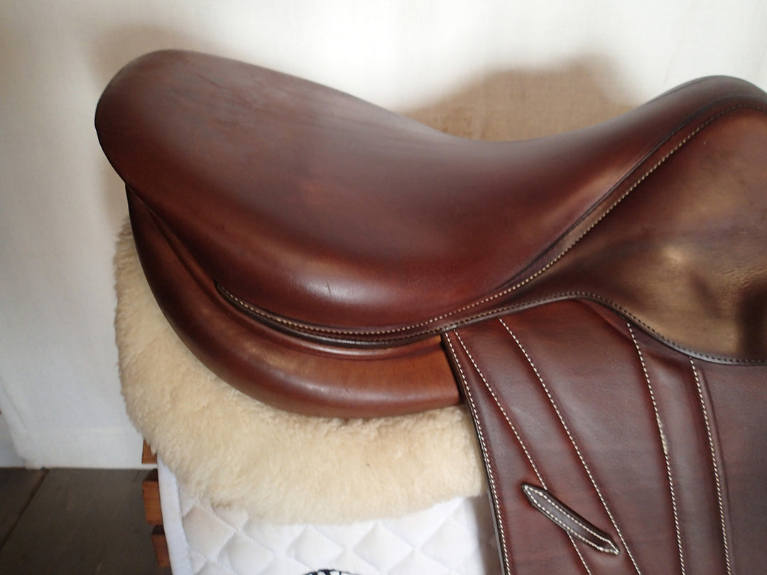 17.5" Butet Premium Saddle - Full Calfskin - 2015 - P Seat - 2.5 Flaps - 4.25" dot to dot