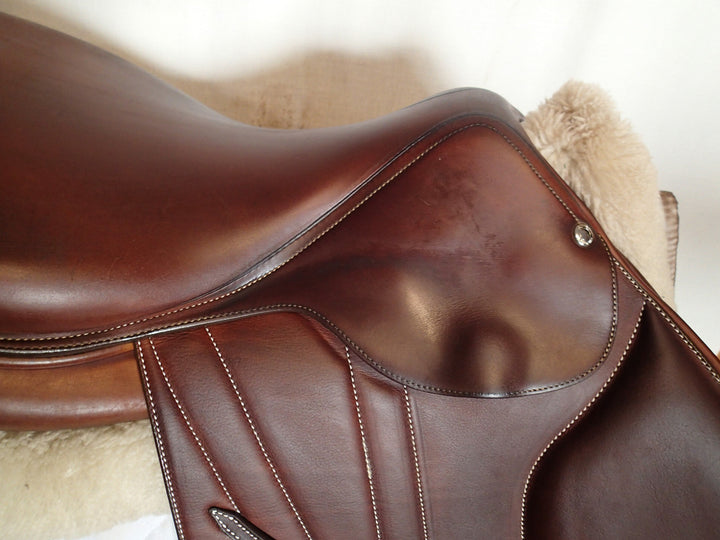 17.5" Butet Premium Saddle - Full Calfskin - 2015 - P Seat - 2.5 Flaps - 4.25" dot to dot