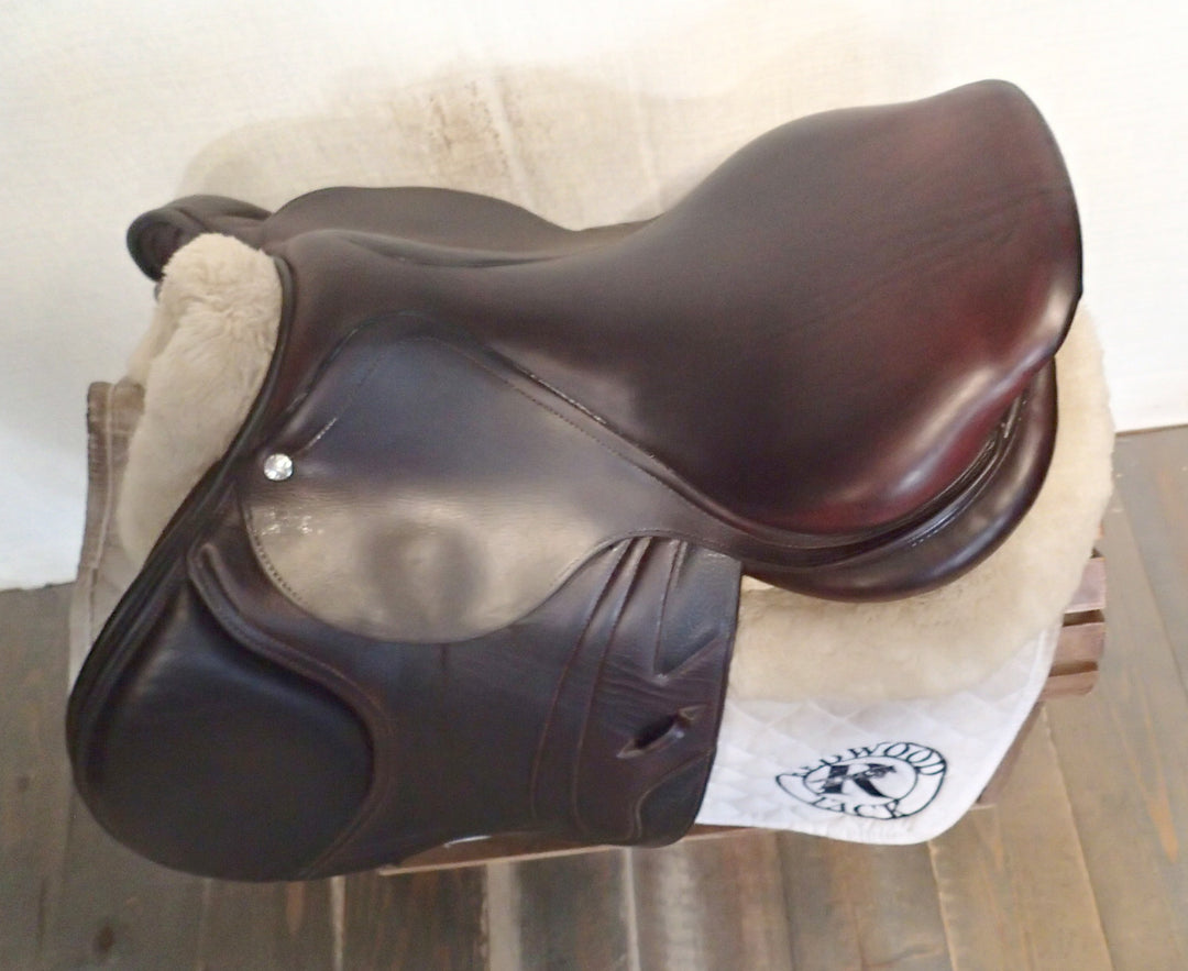 17" CWD Saddle - Full Buffalo - 2014 - 3C Flaps - SE02 - 4.25" dot to dot (231)