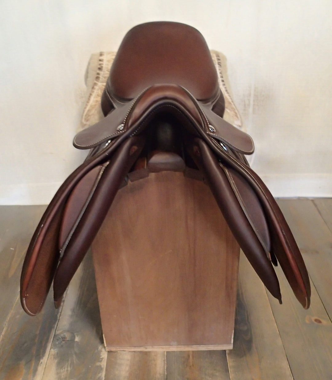 16.5" Butet Premium Saddle - Full Calfskin - 2015 - M Seat - 1.75L Flaps - 4.25" dot to dot (232)